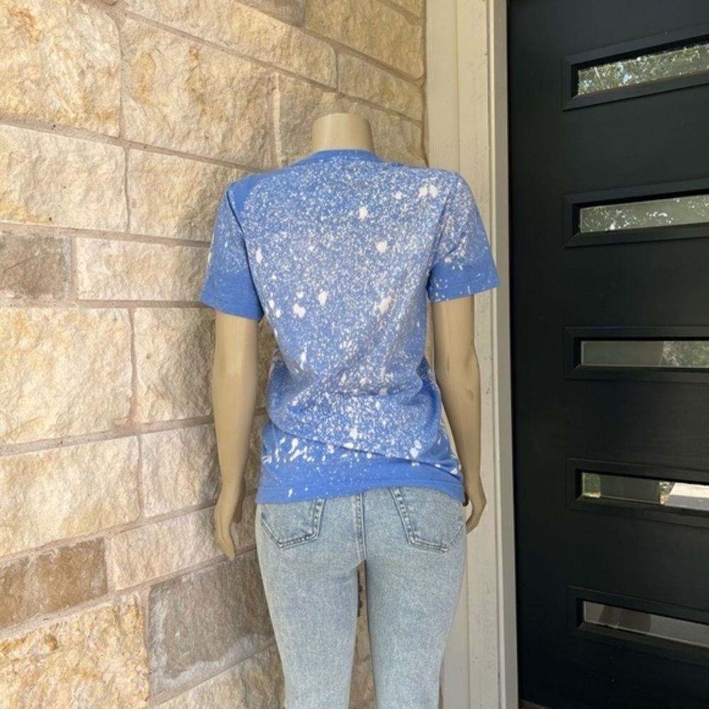 Women's Western Wrangler Quote Bleached/Distressed Graphic Tee Size Medium - Picture 4 of 9